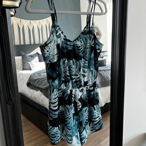 SMYMM rorey romper NWOT med in teal Palm stretch